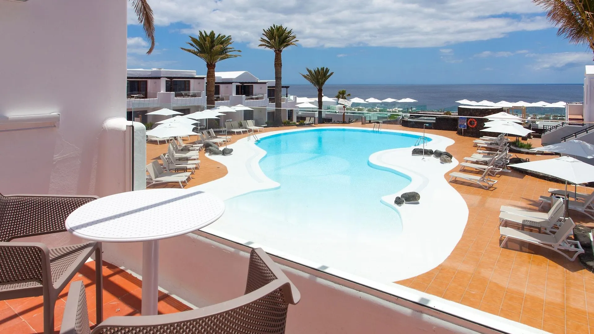 R2 Bahia Kontiki Aparthotel Puerto del Carmen  4*, Puerto del Carmen (Lanzarote) Spain