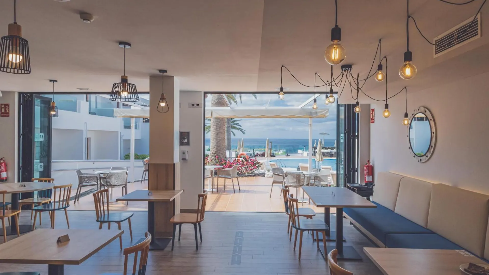 R2 Bahia Kontiki Aparthotel Puerto del Carmen  Puerto del Carmen (Lanzarote)